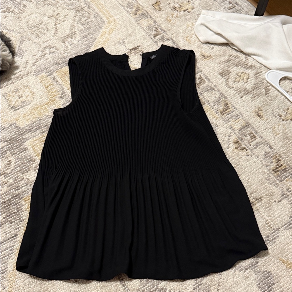 Adrianna Papell Black Pleated Blouse